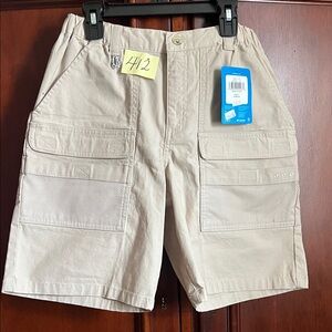 Columbia boys Beige Cargo Shorts size youth large. NWT